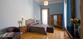Spaccanapoli Comfort Couette-café