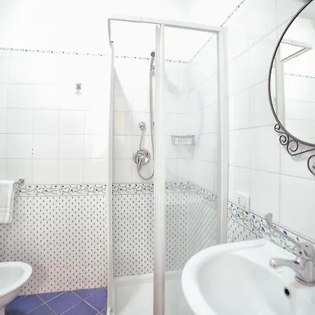 فندق مبيت وإفطار Spaccanapoli Comfort نابولي